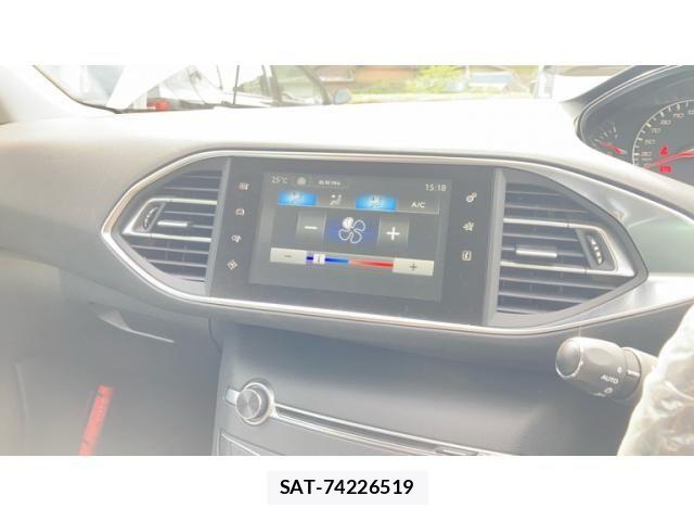 Peugeot 308 2016-03 6673123-25