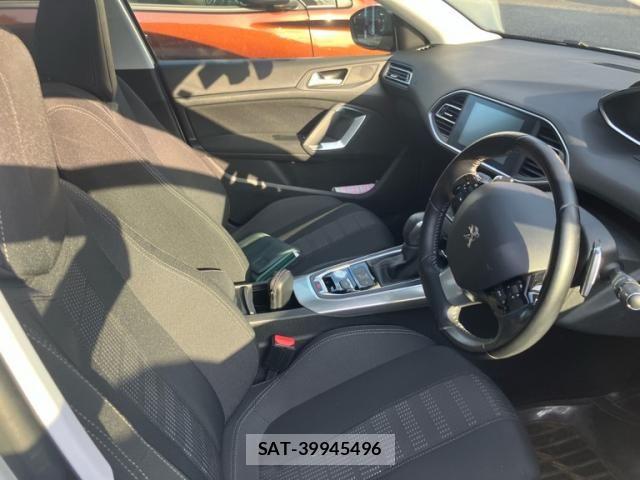 Peugeot 308 2017-08 6673122-11