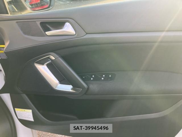 Peugeot 308 2017-08 6673122-12