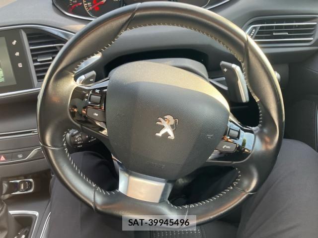 Peugeot 308 2017-08 6673122-18
