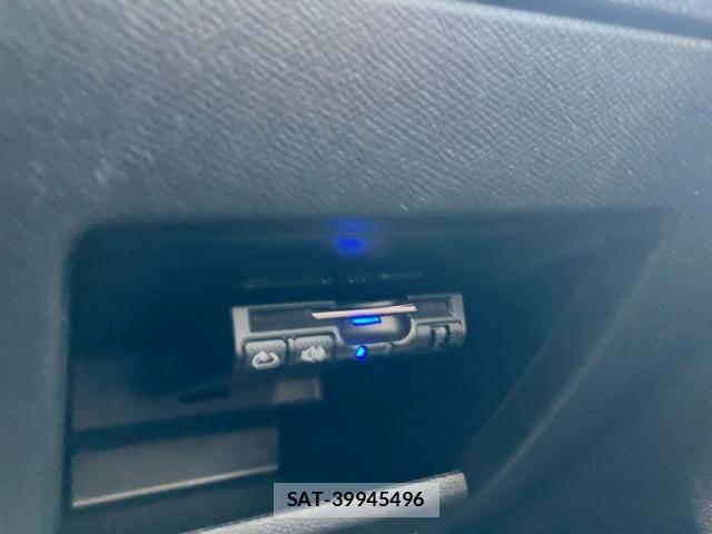Peugeot 308 2017-08 6673122-21