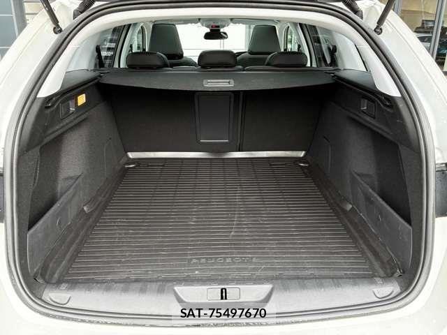 Peugeot 308 2021-03 6717041-15