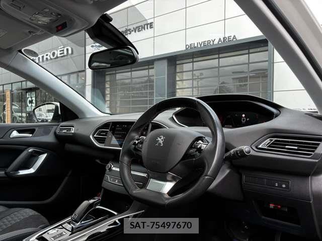 Peugeot 308 2021-03 6717041-28