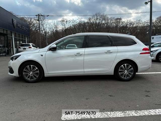 Peugeot 308 2021-03 6717041-7