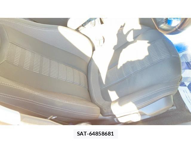 Peugeot 308 2017-06 6911087-10