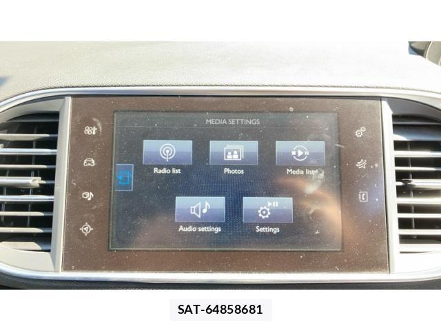 Peugeot 308 2017-06 6911087-21
