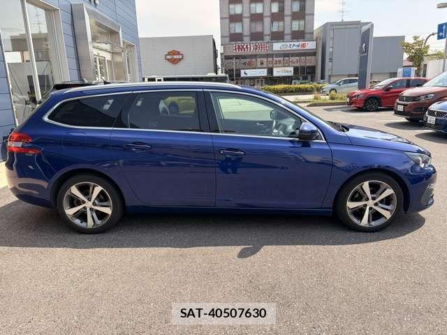 Peugeot 308 2018-03 7060200-10