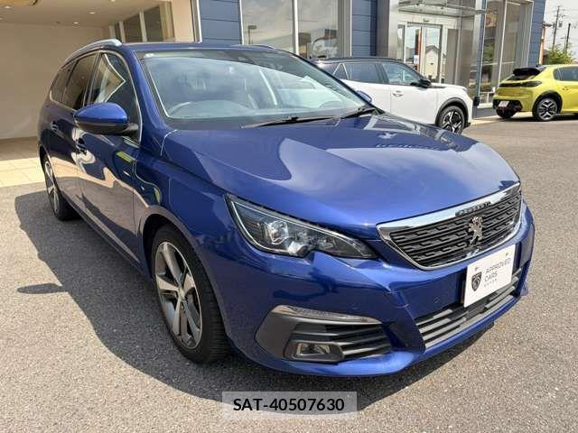 Peugeot 308 2018-03 7060200-11