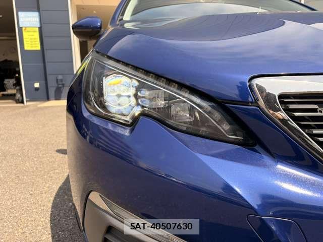 Peugeot 308 2018-03 7060200-13
