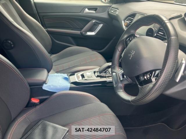 Peugeot 308 2019-11 7060202-13