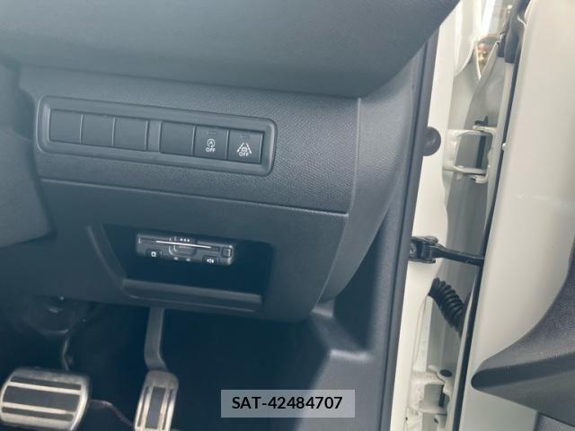Peugeot 308 2019-11 7060202-14