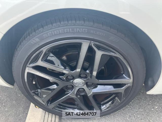 Peugeot 308 2019-11 7060202-3