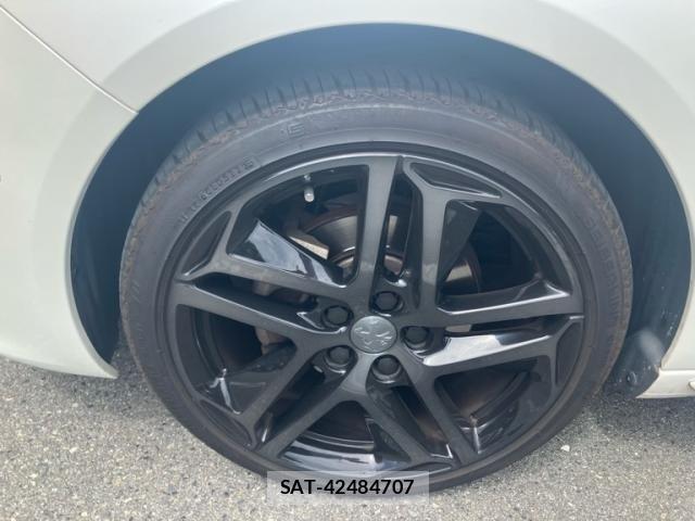 Peugeot 308 2019-11 7060202-8