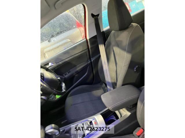 Peugeot 308 2015-02 7359284-13