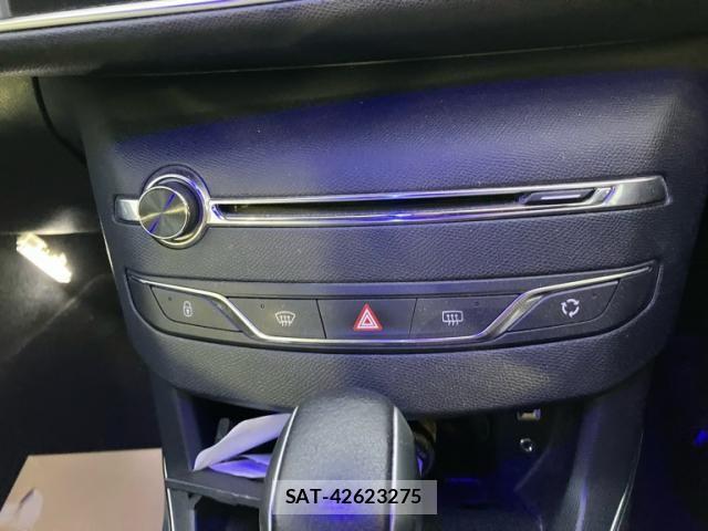 Peugeot 308 2015-02 7359284-17