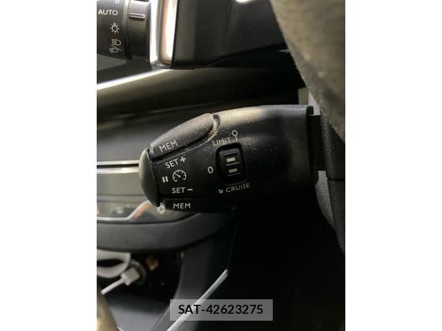 Peugeot 308 2015-02 7359284-18