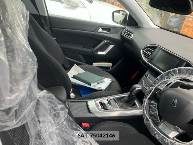 Peugeot 308 2016-08 7502217-20