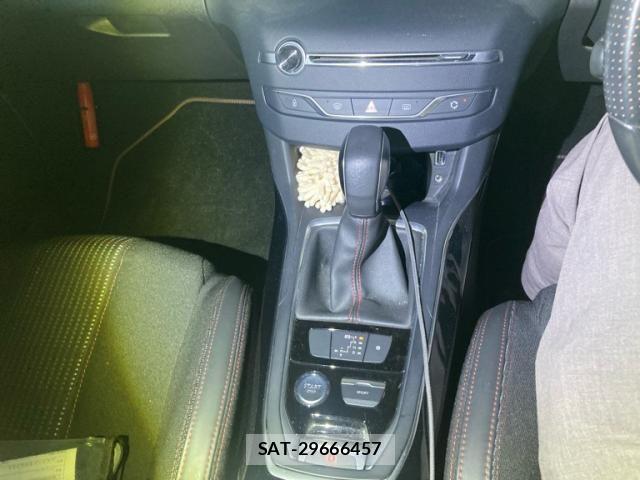 Peugeot 308 2017-10 7619162-10