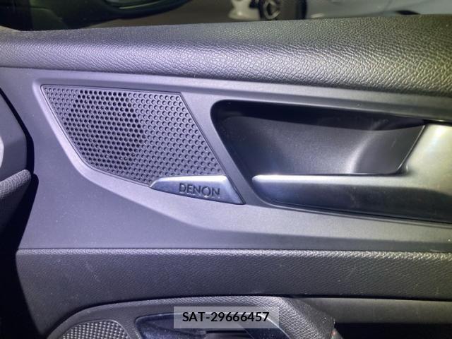 Peugeot 308 2017-10 7619162-11