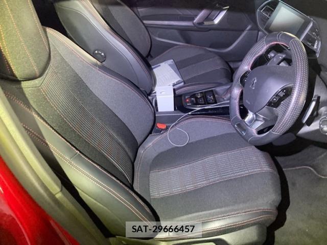 Peugeot 308 2017-10 7619162-12