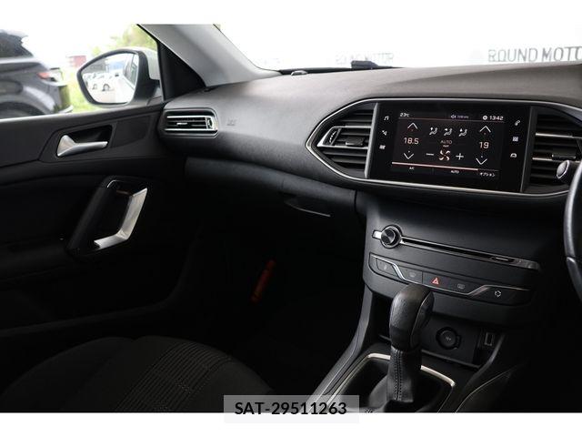 Peugeot 308 2018-08 7727144-10
