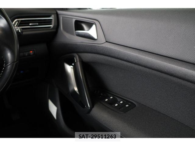 Peugeot 308 2018-08 7727144-20
