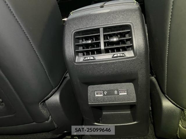 Peugeot 308 2023-02 7878743-11