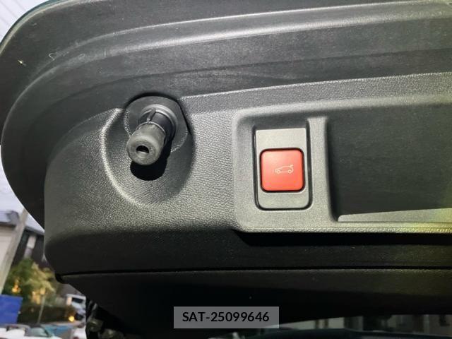 Peugeot 308 2023-02 7878743-15