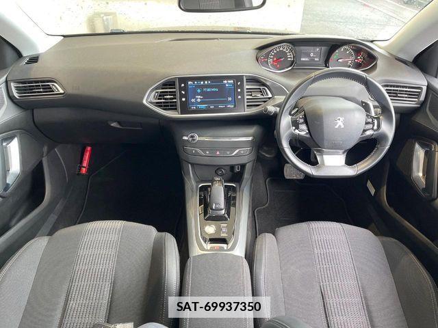 Peugeot 308 2020-06 7980554-1