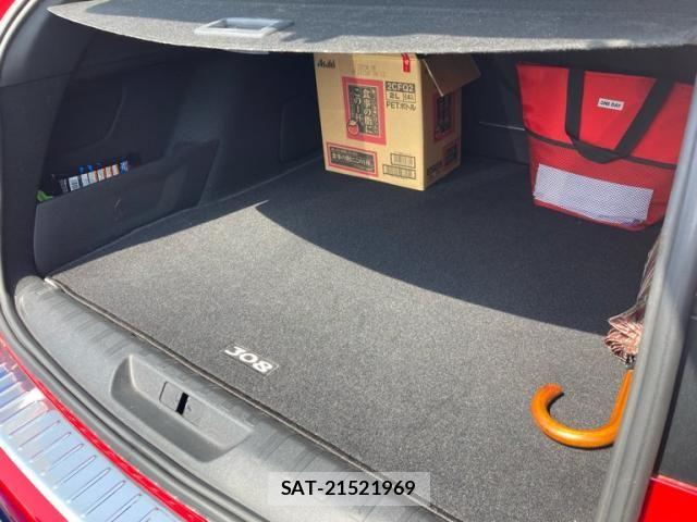 Peugeot 308 2019-08 8075109-9