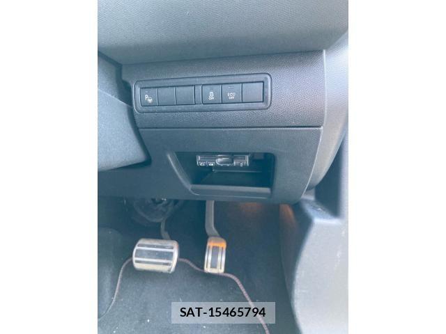 Peugeot 308 2017-10 8131853-11
