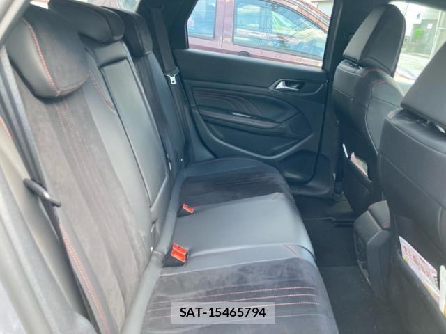 Peugeot 308 2017-10 8131853-12