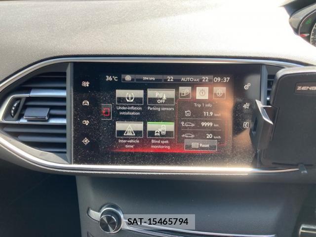 Peugeot 308 2017-10 8131853-21