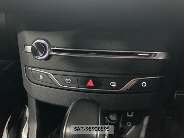Peugeot 308 2016-08 8131854-13