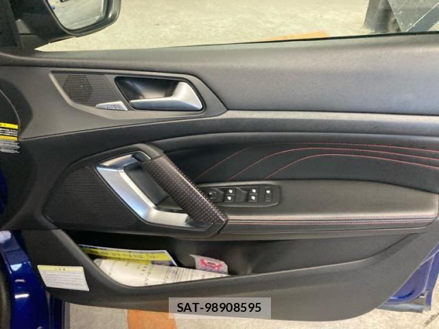Peugeot 308 2016-08 8131854-18