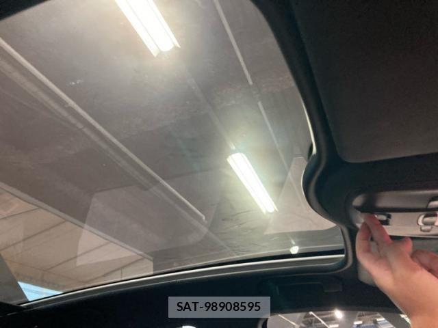 Peugeot 308 2016-08 8131854-25