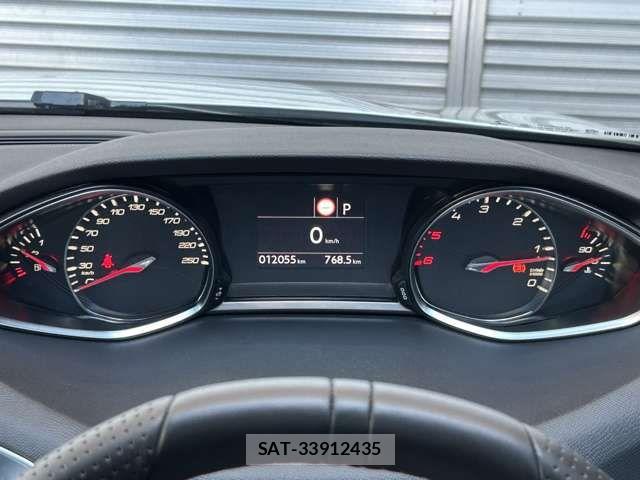 Peugeot 308 2018-06 8368087-10