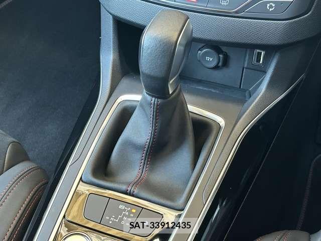Peugeot 308 2018-06 8368087-12