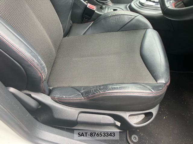 Peugeot 308 2014-05 8414339-11