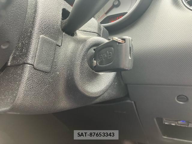 Peugeot 308 2014-05 8414339-21