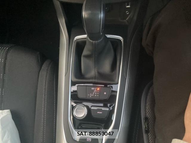 Peugeot 308 2017-06 8563164-19