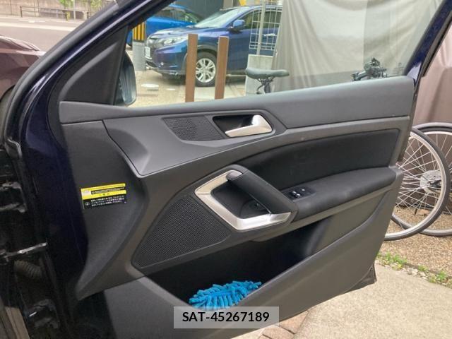 Peugeot 308 2016-05 8745177-10