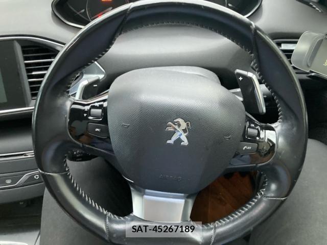 Peugeot 308 2016-05 8745177-11