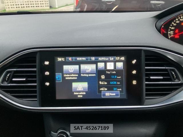 Peugeot 308 2016-05 8745177-12