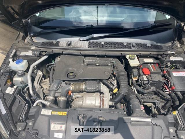 Peugeot 308 2017-10 8745176-13