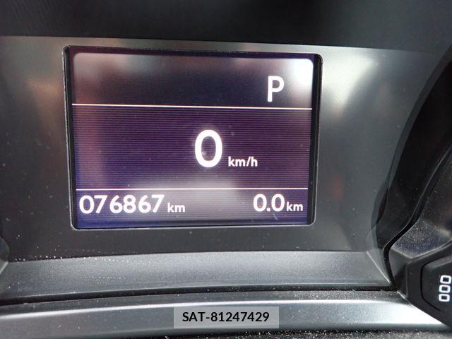 Peugeot 308 2015-11 8745175-11