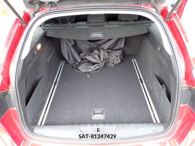Peugeot 308 2015-11 8745175-25