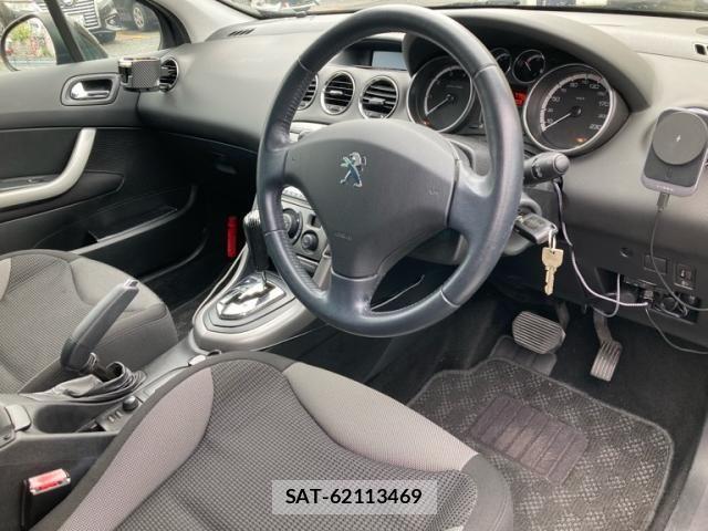 Peugeot 308 2013-06 8850345-3