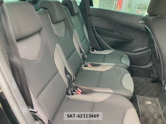 Peugeot 308 2013-06 8850345-5
