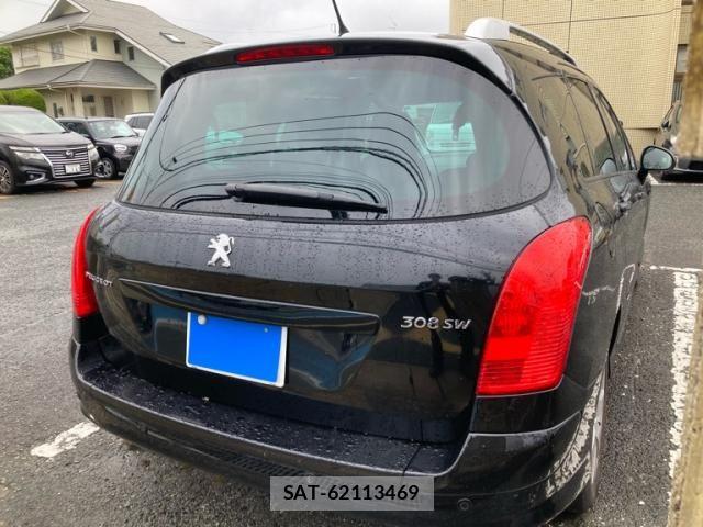 Peugeot 308 2013-06 8850345-8